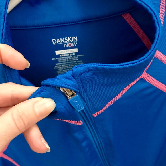 Danskin Now xs (0-2) semi-fitted blue zip jacket - Picture 3 of 4